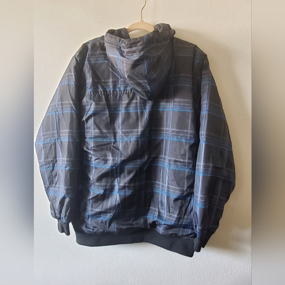 Snow Jacket - Picture 2 of 4